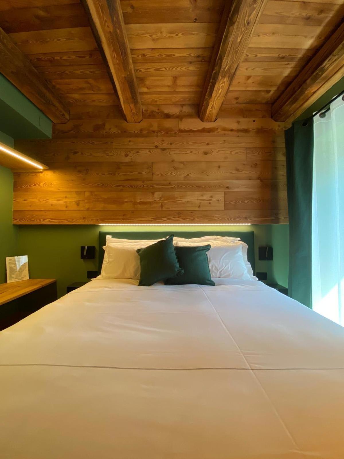 Grande Cote Room And Breakfast Cesana Torinese Bagian luar foto