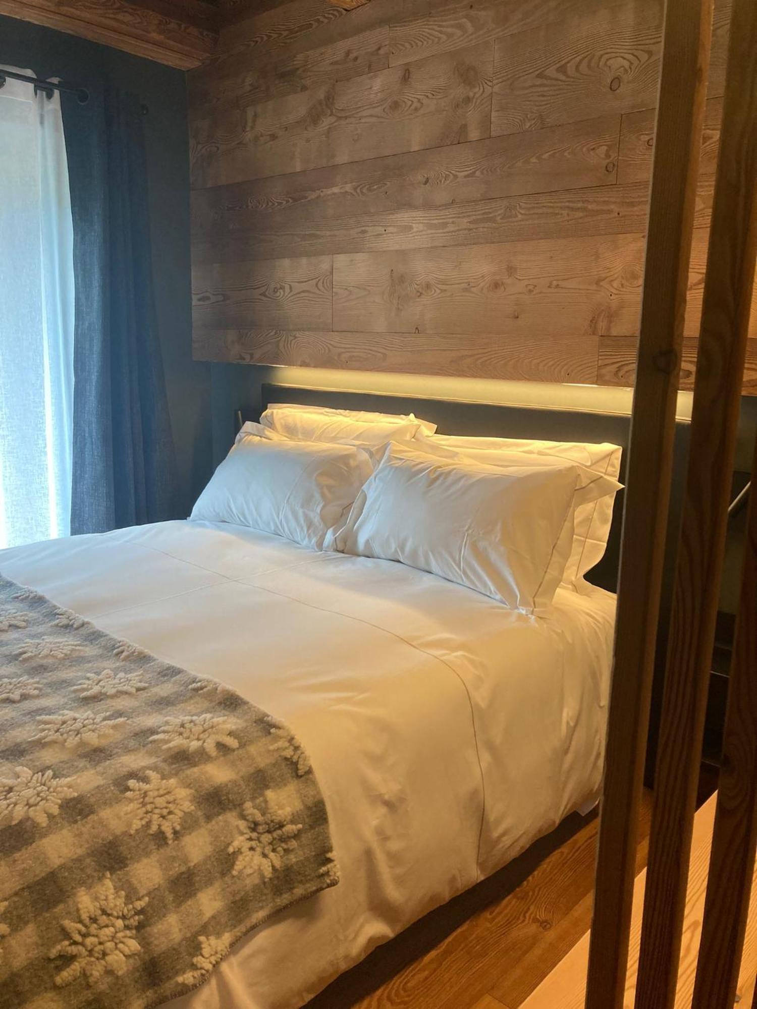 Grande Cote Room And Breakfast Cesana Torinese Bagian luar foto
